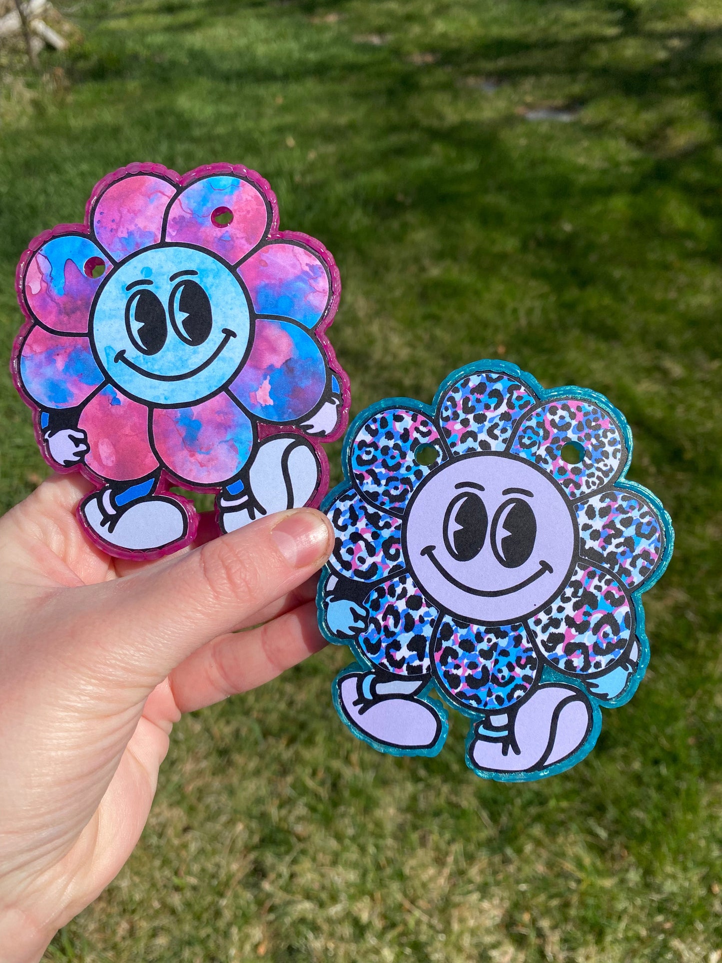 retail by hales (retro flower cardstock)