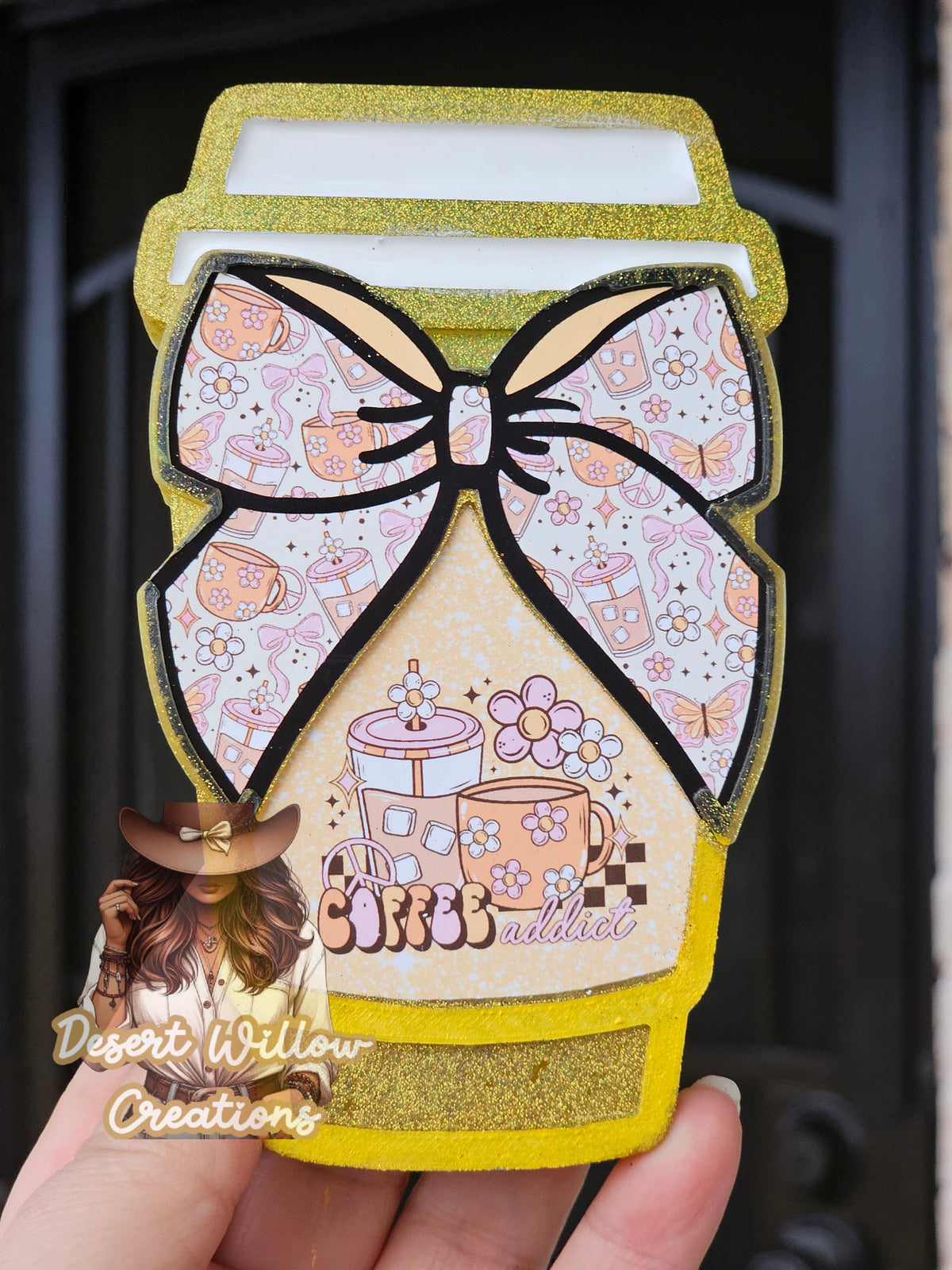 Abc latte with bow
