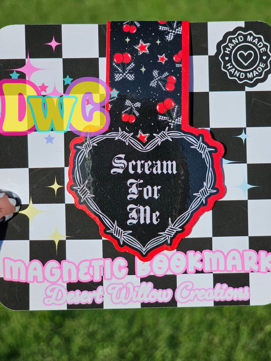 Scream for me heart magnetic bookmark