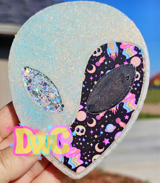 bossy boots yin yang alien cardstock