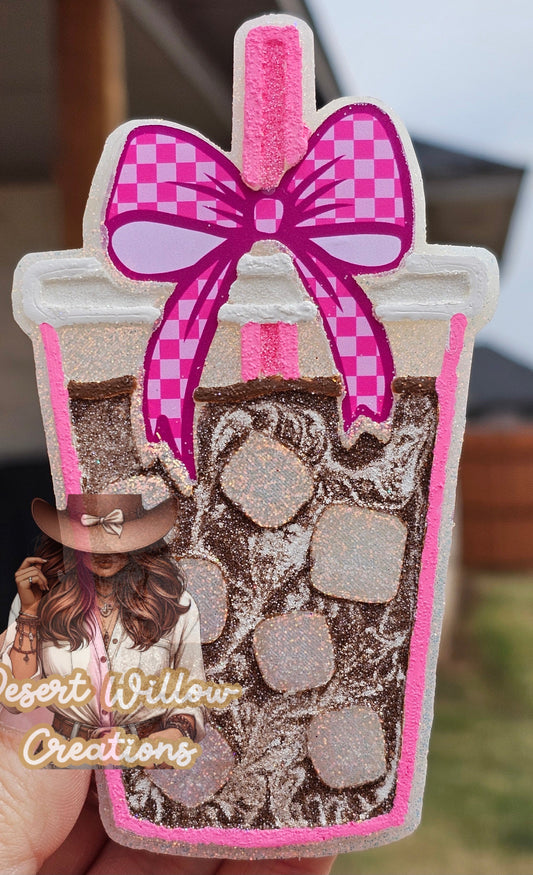 Natollies bow for cold cup